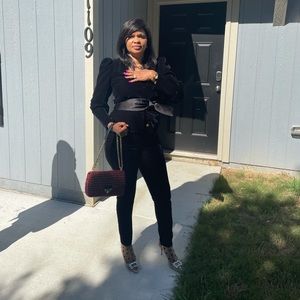 Meet your Posher, Rita